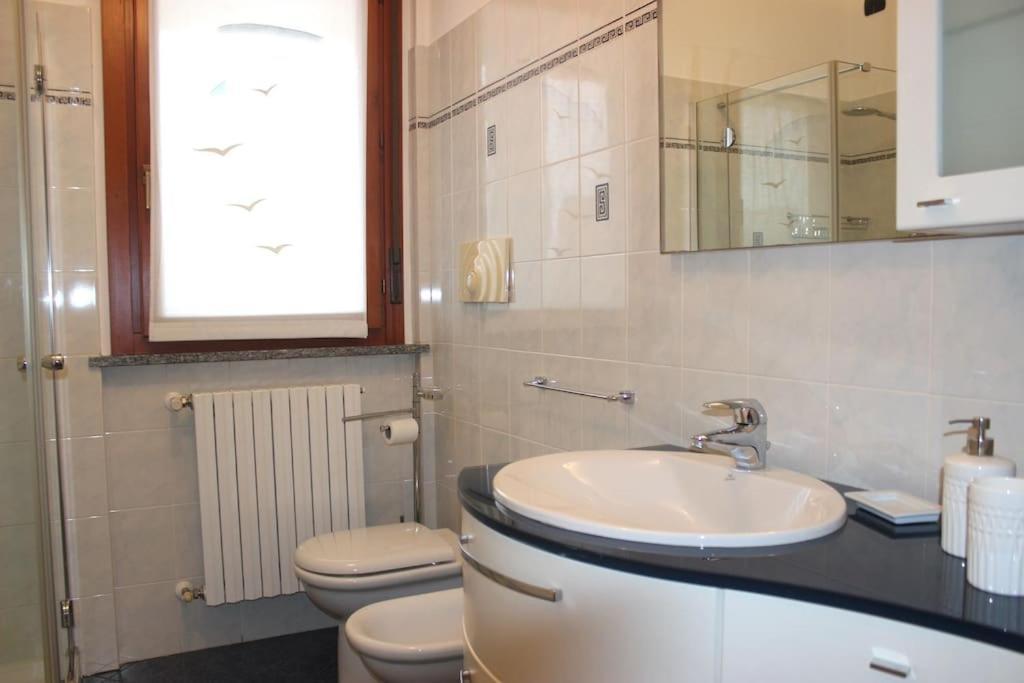Appartamento Parking + Balcony Accogliente Bilocale Milano