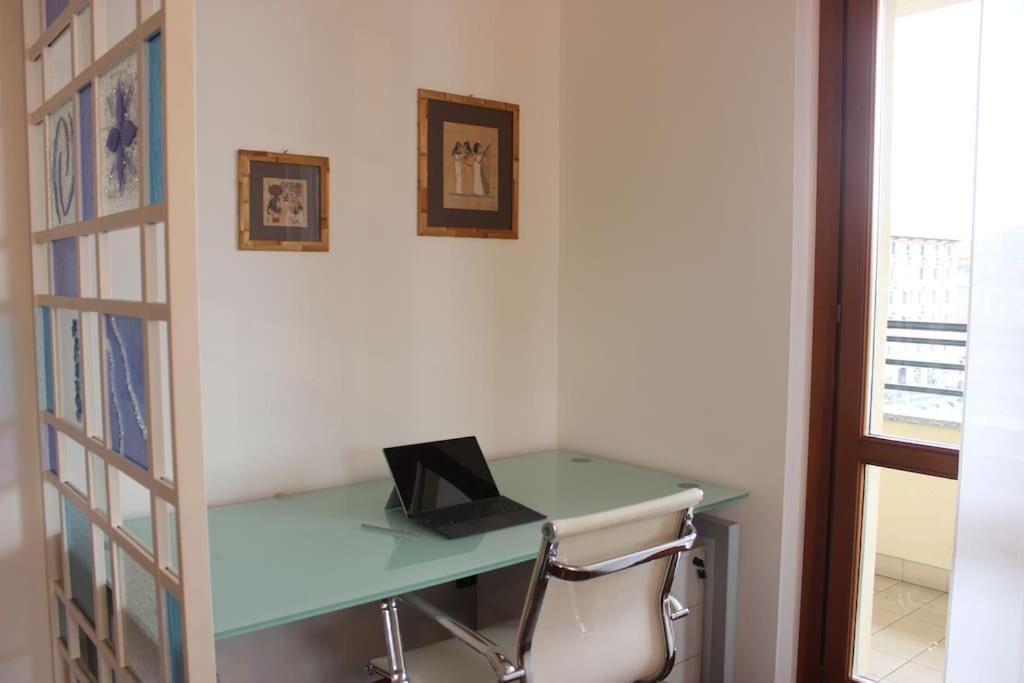 Parking + Balcony Accogliente Bilocale Appartamento